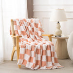 Fleece Throw Blanket for Couch with Pink Checkerboard Grid Pattern， 50"*60"Lightweight Soft Cozy Fluffy Throw Blankets for Sofa Bed Camping Travle Blankts